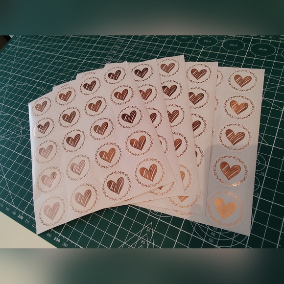 100 heart stickers - Picture 3 of 4